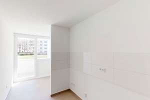Großzügige 3-Zimmer-Wohnung mit zwei Balkonen – Dachauer Straße 184, 80992 Alt-Moosach, München – Vorschaubild 10