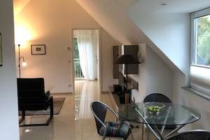 DG-Wohnung mit 2-Zimmern sowie Balkon und EBK in Ratingenn