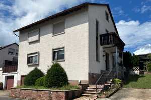 Zweifamilienhaus mit Weitblick – viel Potenzial für Ihre Wohnträume – Miltenberg (Kreis) – Vorschaubild 1
