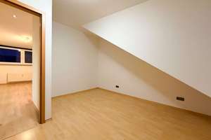 Großzügig geschnittene 3,5-Zimmer-DG-Wohnung – Wohnen und Arbeiten unter einem Dach – Die vollständige Adresse der Immobilie erhältst du vom Anbieter., 68305 Waldhof, Mannheim – Vorschaubild 25