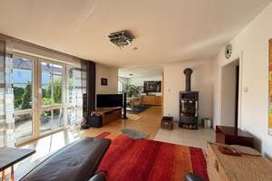 Exklusives Zweifamilienhaus beim Englischen Garten mit vielen Modernisierungen, Balkon & Garage  – Die vollständige Adresse der Immobilie erhältst du vom Anbieter., 86633 Neuburg an der Donau – Vorschaubild 3