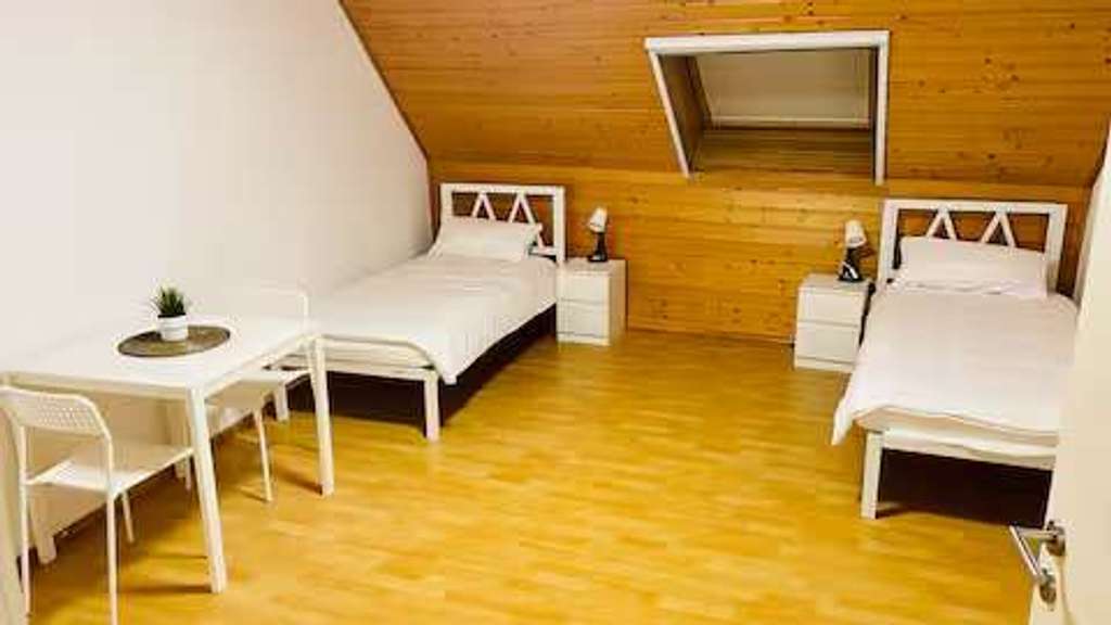 Immobilie in Sinsheim - 3 Wohneinheiten zum Preis von 1 - Mehrfamilienhaus in Sinsheim - Bild 2