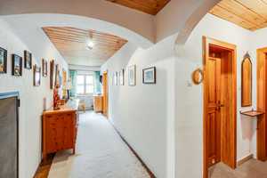 AIGNER-Idyllisches Einfamilienhaus mit Potential und weitläufigem Garten in Sendling – München – Vorschaubild 4