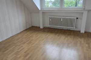 Sehr helle schöne 3 Zimmerwohnung im Dachgeschoss! – Windmühlenstrasse 17, 47229 Duisburg – Vorschaubild 2