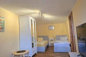 WG-Zimmer | Sofort bezugsfrei | Vollmöbliertes Studentenhaus | All-In-Miete | historischer Charme – Die vollständige Adresse der Immobilie erhältst du vom Anbieter., 76187 Knielingen, Karlsruhe – Vorschaubild 2