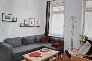 Helle 2-Zimmer Wohnung mit Südbalkon im 2. OG in Heidelberg-Neuenheim samt großer Einzelgarage