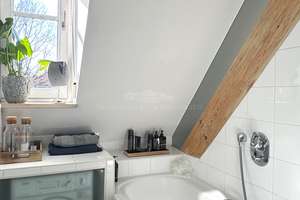 Helle, komplett möblierte 2-Zimmer-Dachgeschosswohnung am St.-Anna-Platz – Die vollständige Adresse der Immobilie erhältst du vom Anbieter., 80538 Lehel, München – Vorschaubild 9