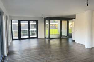 Exklusives Wohnerlebnis in Köln-City: 3-Zimmer-Design-Wohnung mit eigener Sauna & XXL-Balkon – Tel-Aviv-Straße 1, 50676 Altstadt/Süd, Köln – Vorschaubild 5