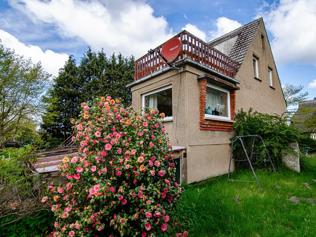 Sanierungsbedürftiges Einfamilienhaus mit Blick auf das freie Feld - in Boddennähe in Wieck a. Darß