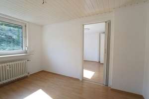 Wi - Sonnenberg - gemütliche 2 Zimmer Dachgeschosswohnung  in ruhiger Waldrandlage – Die vollständige Adresse der Immobilie erhältst du vom Anbieter., 65193 Sonnenberg, Wiesbaden – Vorschaubild 3