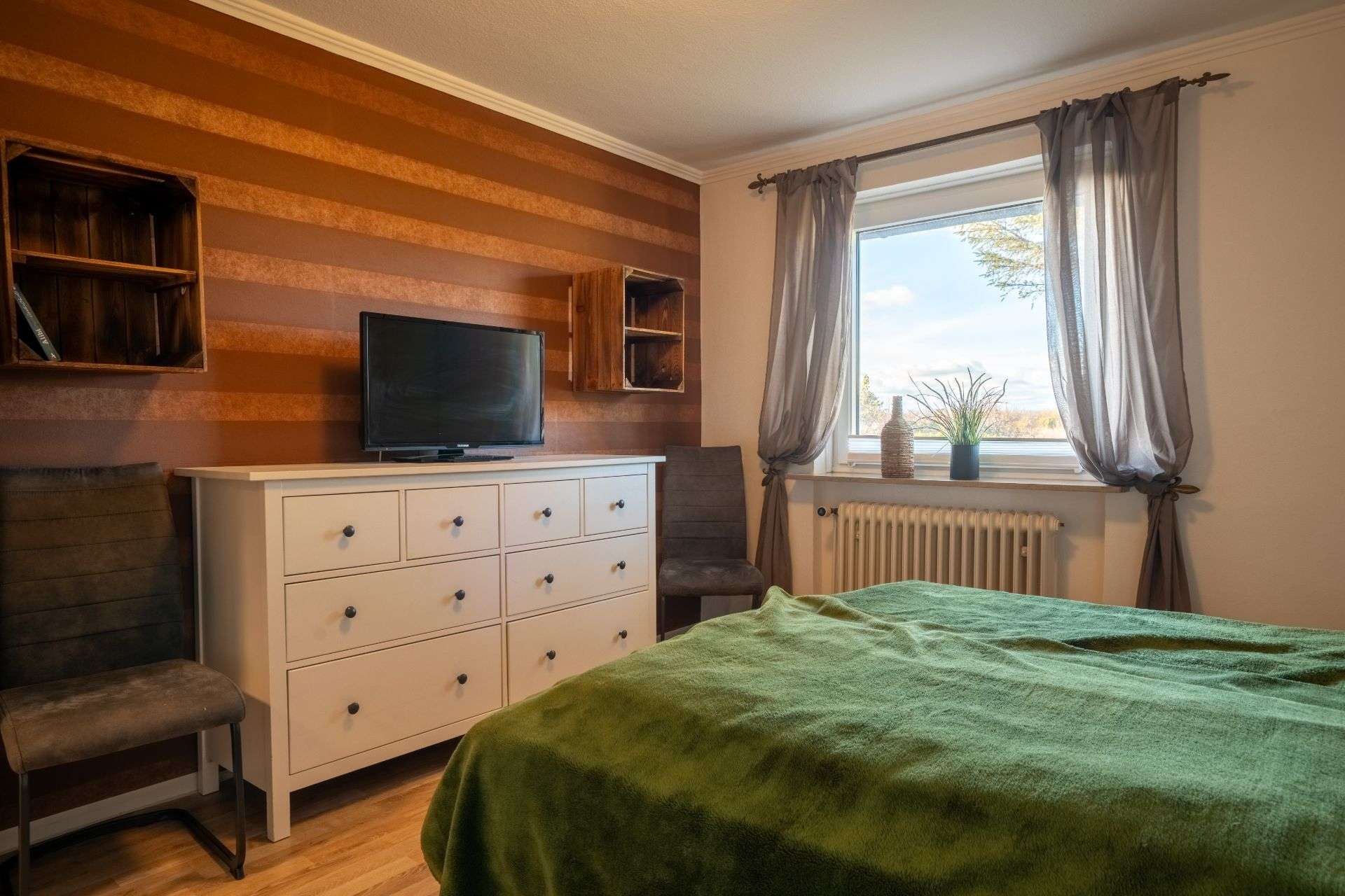 Immobilie in Wenningstedt-Braderup (Sylt) - Zweifamilienhaus mit Heidenpanorama in Wenningstedt - Bild 0