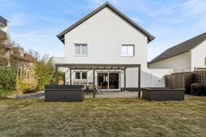 Exklusiv - Neuwertig - Energieffizient
in Wattenscheid – Die vollständige Adresse der Immobilie erhältst du vom Anbieter., 44866 Wattenscheid-Mitte, Bochum – Vorschaubild 2