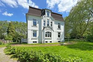Architektonisches Schmuckstück mit großem
Grundstück in Westenfeld