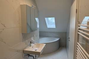 Exklusive Maisonette-Wohnung (3 Zimmer) mit Balkon & Klimaanlage & Küche – Erstbezug – Klosterstraße 58b, 40211 Stadtmitte, Düsseldorf – Vorschaubild 17