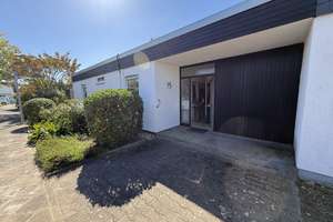 Schöner Bungalow mit großem Grundstück in Seenähe