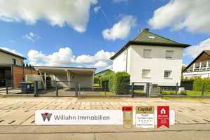 Freistehendes Einfamilienhaus mit schönem Grundstück l Dachterrasse & Garten | Doppelcarport – Leipzig – Vorschaubild 1