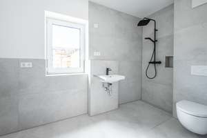 Hallo Sommer! Penthouse-Erstbezug, umlaufende Dachterrasse, bodentiefen Fenstern und Aufzug – Marbachstraße 12b, 81369 Mittersendling, München – Vorschaubild 10