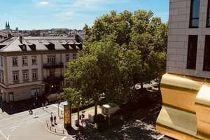 Heller sanierter Stilaltbau, 2 Zi.Kü. Bad, Gäste WC Balkon , Aufzug von Privat – Rheinstraße 49, 65185 Mitte, Wiesbaden – Vorschaubild 21
