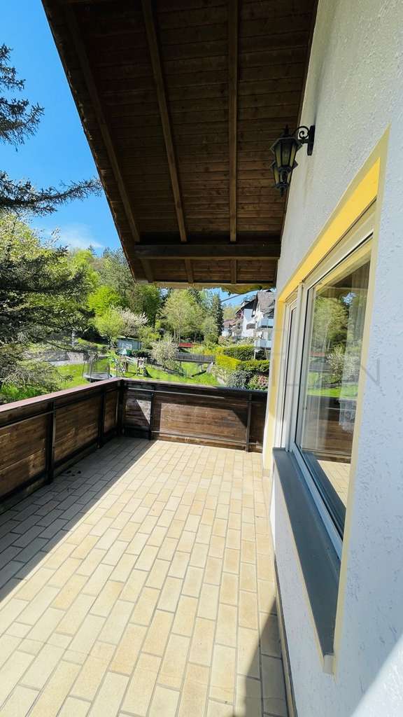 Immobilie in Bad Schwalbach - Familienfreundlich am idyllischen Bachlauf gelegen -provisionsfrei- - Bild 4