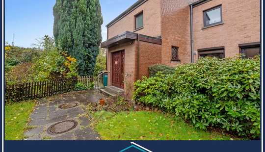 Bild von Reihenhaus mit schönem Garten und großem Wintergarten in grüner Lage von Hamburg-Rahlstedt.