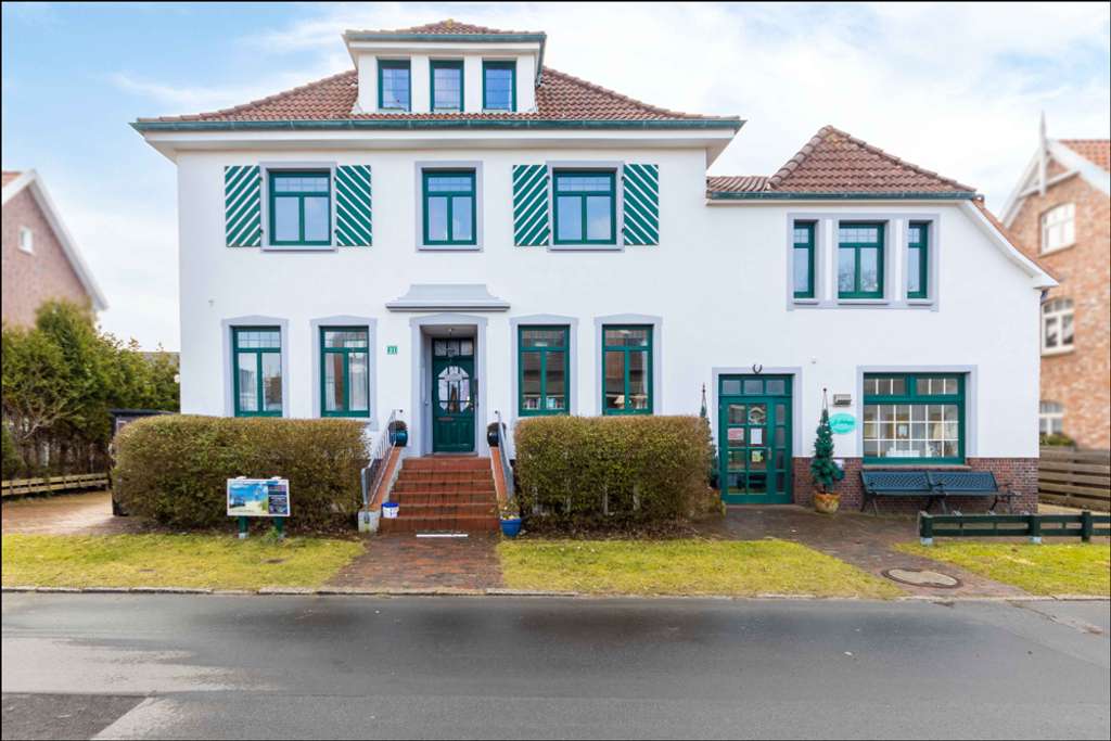 Immobilie in Langeoog - Langeoog: Ferienhaus mit acht Wohnungen & Praxis - Bild 0