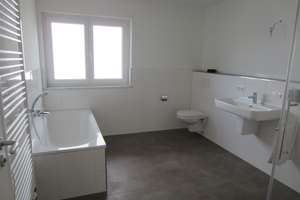 Geschmackvolles, geräumiges 5-Zimmer-Reihenhaus mit gehobener Innenausstattung und EBK in Aying – 85653 Aying – Vorschaubild 10