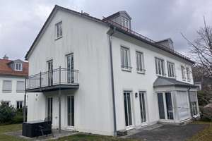 Traumhafte Familienidylle (DHH) in Ottobrunn