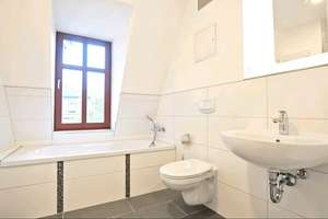 Charmante Dreiraum-Maisonettewohnung in begehrter Lage – Ihr neues Zuhause wartet! – Die vollständige Adresse der Immobilie erhältst du vom Anbieter., 1129 Pieschen-Nord/Trachenberge, Dresden – Vorschaubild 2