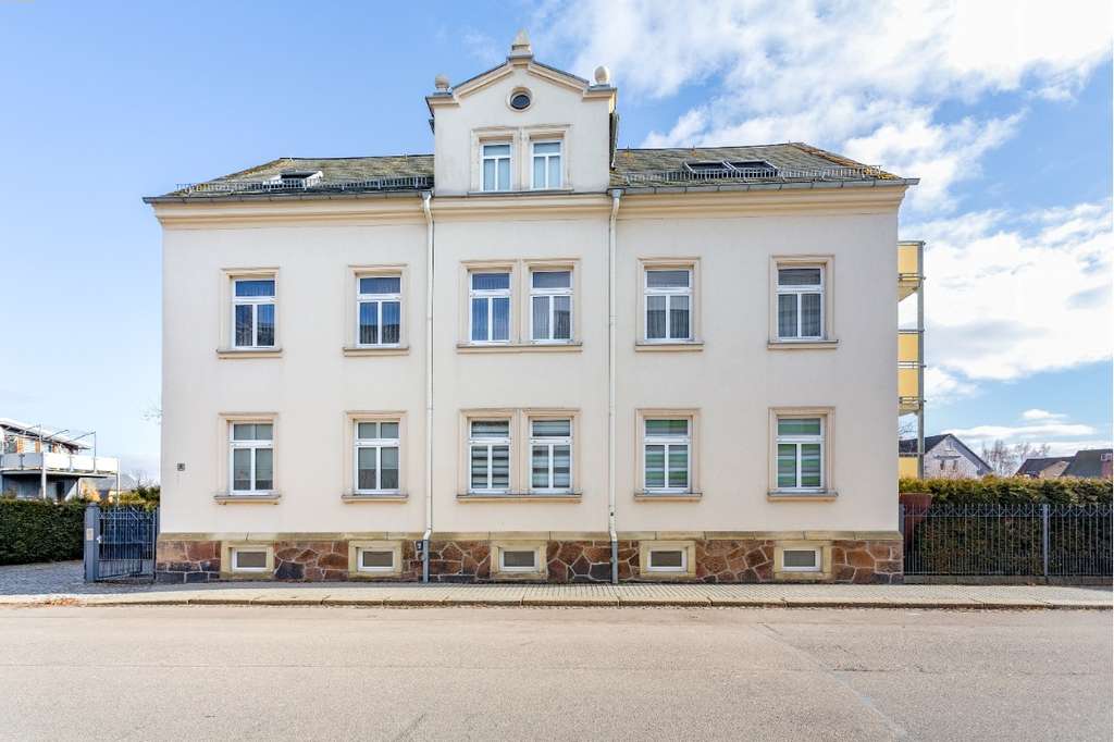 Immobilie in Limbach-Oberfrohna - Wundervolles Mehrfamilienhaus in Limbach-Oberfrohna zu verkaufen. - Bild 2