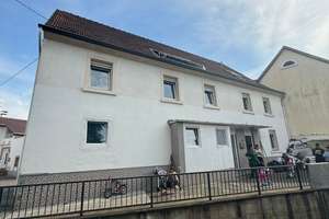 Zuhause mit viel Platz in Hochstätten