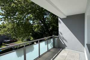Wohnen im Grünen! 3-Zimmer mit großem Balkon! – Friedrich-Alfred-Straße 178, 47226 Duisburg – Vorschaubild 1