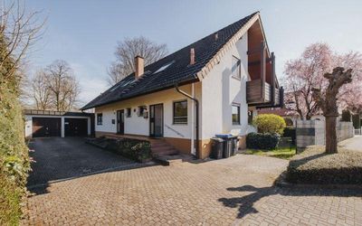 Eigentumswohnung im Charakter einer Doppelhaushälfte mit Garten in Umkirch