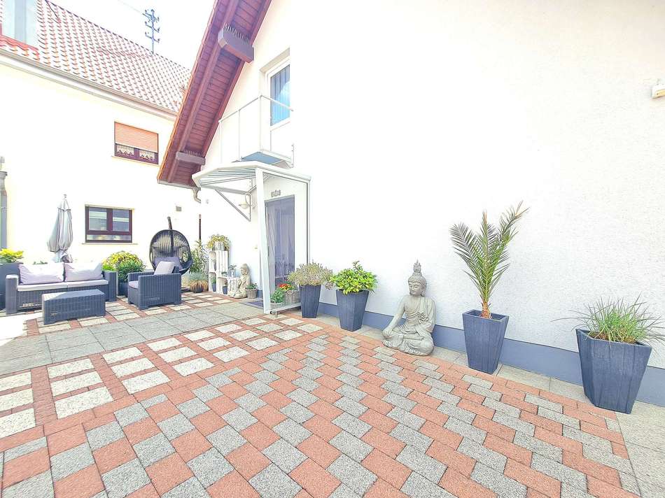 Vorderhaus, Eingangsbereich