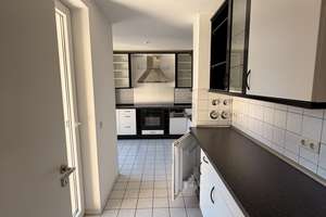 Traumhafte Maisonette Wohnung mit TG, EBK und 3 Balkonen – 40476 Derendorf, Düsseldorf – Vorschaubild 5