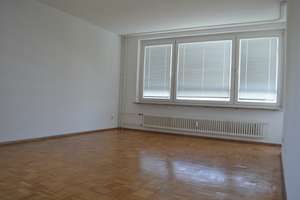 Pforzheim-Haidach Frisch renovierte, helle 3-Zimmer-Wohnung mit Balkon und Tiefgarage  – Kösliner Str. 3, 75181 Haidach, Pforzheim – Vorschaubild 4