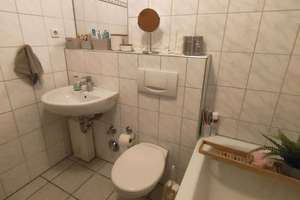 4 Zimmer DG-Maisonette Wohnung in Krefeld zu verkaufen! – Die vollständige Adresse der Immobilie erhältst du vom Anbieter., 47798 Stadtmitte, Krefeld – Vorschaubild 17