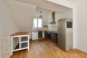 LICHTDURCHFLUTETE DACHGESCHOSSWOHNUNG MIT SONNIGER TERRASSE -  OFFENE WOHNLOUNGE -  ZENTRAL & RUHIG – Koppenstraße 25 tp, 10243 Friedrichshain, Berlin – Vorschaubild 7