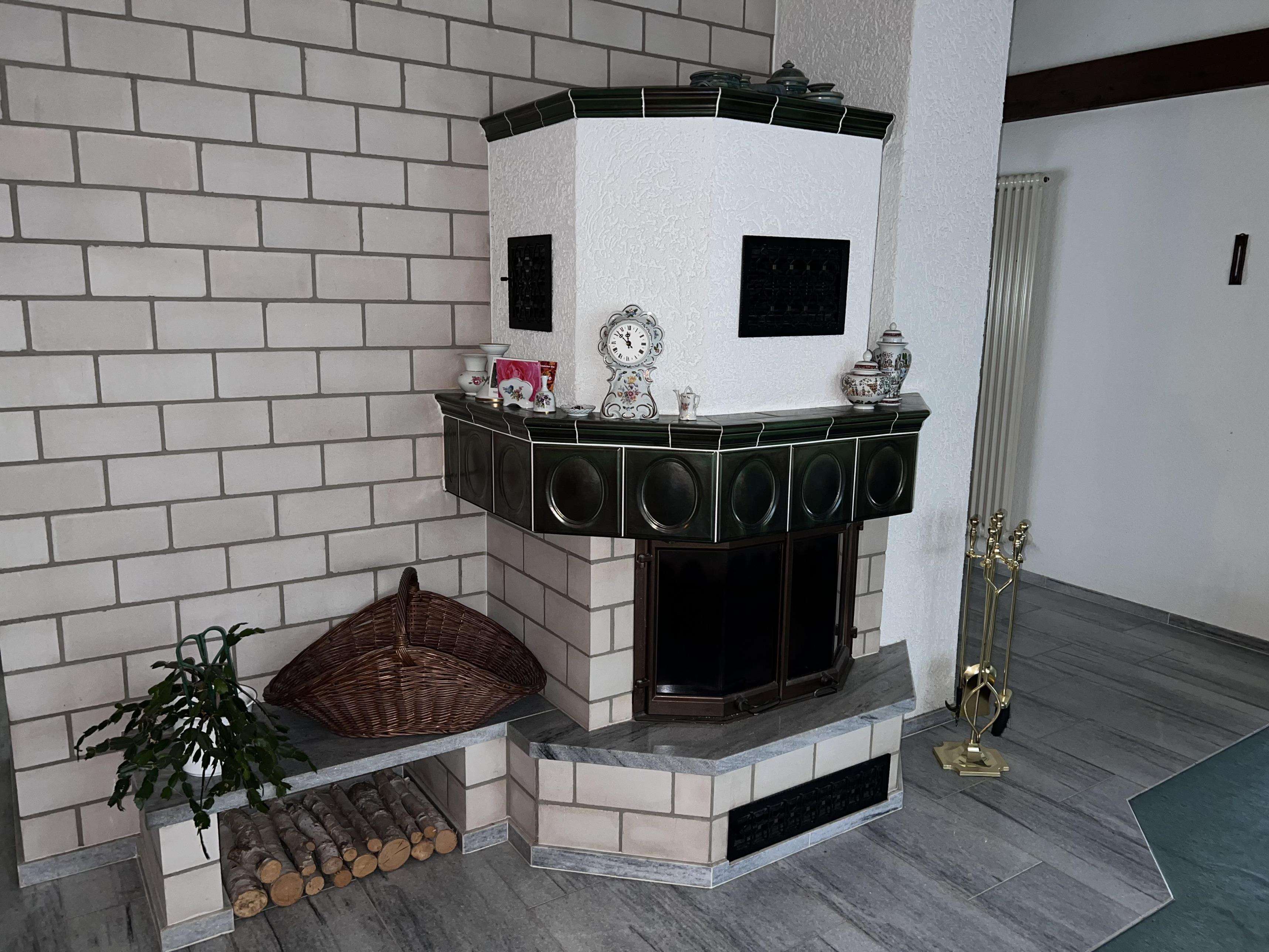 Immobilie in Neukirchen/Erzgebirge - Wohnen, Büro und Praxis in einem! - Bild 1