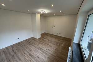 Frisch sanierte 2-Zimmerwohnung in Köln Nippes mit Vorgarten – Die vollständige Adresse der Immobilie erhältst du vom Anbieter., 50737 Weidenpesch, Köln – Vorschaubild 2