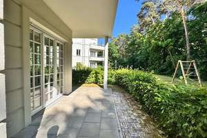 Ruhige 3-Zimmer-Terrassen-Wohnung mit EBK, Fußbodenheizung, Gäste-WC & 2 PKW-Stellplätzen