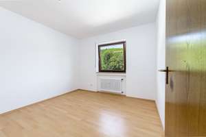  Zwischen Hauptmarkt und Uni: sonnige 3 ZKB Wohnung  mit 2 Balkonen & PKW Stellplatz – Die vollständige Adresse der Immobilie erhältst du vom Anbieter., 54295 Olewig, Trier – Vorschaubild 4