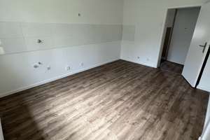 Charmante 3-Zimmer-Wohnung mit Balkon & Gartenanteil in Oberhausen – Ackerfeldstraße 1, 46145 Sterkrade-Mitte, Oberhausen – Vorschaubild 4