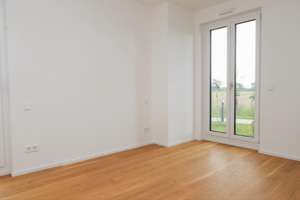 Neubau: 4 Zi Maisonette Whg mit Garten und hochwertiger Einbauküche – 81249 Lochhausen, München – Vorschaubild 8