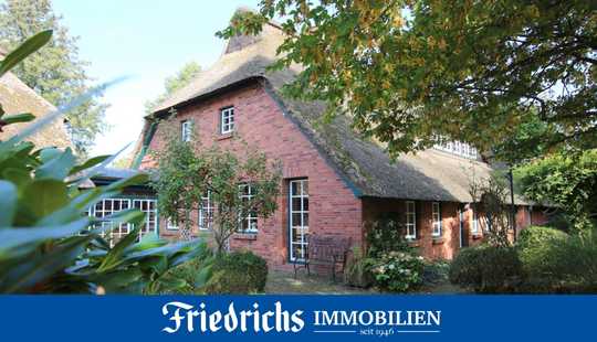 Bild von Reetdach-Anwesen mit Sommer-Gästehaus, Garage und Parkgrundstück / nur ca. 600 m zum Zw´ahner Meer