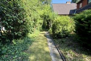 Idyllisch Wohnen in der 2. Reihe- freistehendes Einfamilienhaus mit 10 Zimmern – Die vollständige Adresse der Immobilie erhältst du vom Anbieter., 28355 Oberneuland, Bremen – Vorschaubild 32