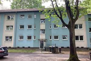 Preiswerte, weitläufige 4,5-Zimmer-Wohnung