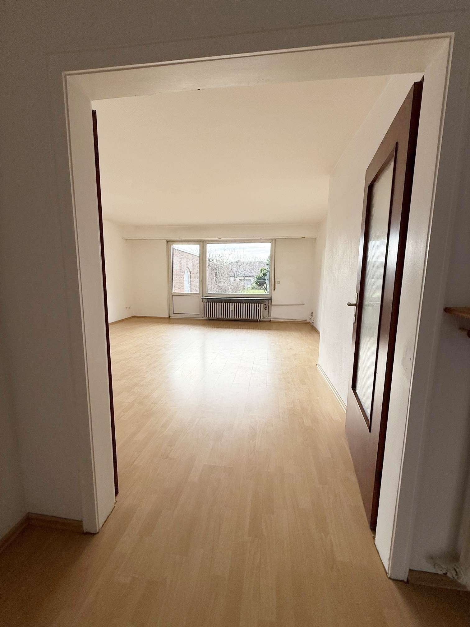 Immobilie in Monheim am Rhein - Mehrgenerationenhaus mit vielseitigem Potenzial. - Bild 2