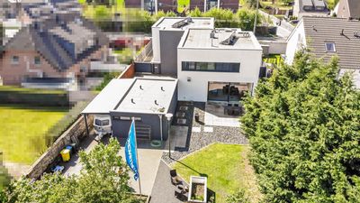 Architektenhaus im Bauhausstil * offene Wohn-/Ess-Küchenlandschaft * hausinterner Aufzug * z