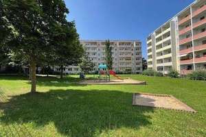 Zeit für dich, dein neues 1 Zimmer Apartment | EBK auf Wunsch dazu – Neuplanitzer Straße 37, 8062 Neuplanitz, Zwickau – Vorschaubild 1