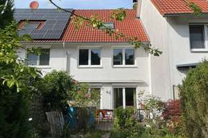 Familienfreundliches Reihenhaus in Bielefeld-Jöllenbeck – Die vollständige Adresse der Immobilie erhältst du vom Anbieter., 33739 Jöllenbeck, Bielefeld – Vorschaubild 1
